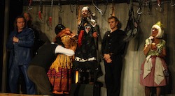 <p>Estreno de <i>La vida cr&Atilde;&sup3;nica</i>, en la Abad&Atilde;&shy;a, obra del Odin Teatret</p>
