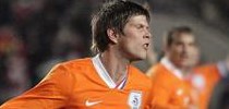 HUNTELAAR.jpg
