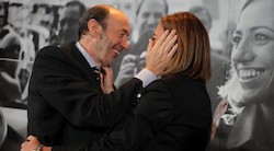 <p>Rubalcaba y Chac&Atilde;&sup3;n se echan los manifiestos a la cabeza</p>
