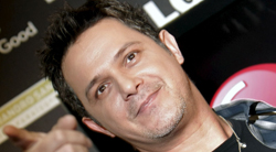 Alejandro Sanz: "Yo adoro a Shakira pero de momento no volveremos a trabajar juntos"
