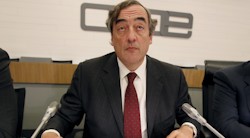 <p>CEOE: Despidamos a los funcionarios</p>
