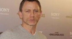 <p>Daniel Craig</p>
