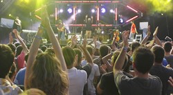 <p>El Festival Internacional de Benic&Atilde;&nbsp;ssim</p>
