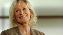 <p>Glenn Close</p>
