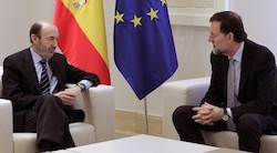 <p>"Franca desconfianza mutua tras la reuni&Atilde;&sup3;n en Moncloa"</p>
