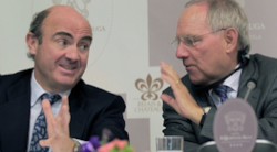 <p>Alemania elogia; el PSOE insiste en la calle</p>
