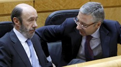 <p>Rubalcaba y Blanco, a la caza de Rajoy</p>

