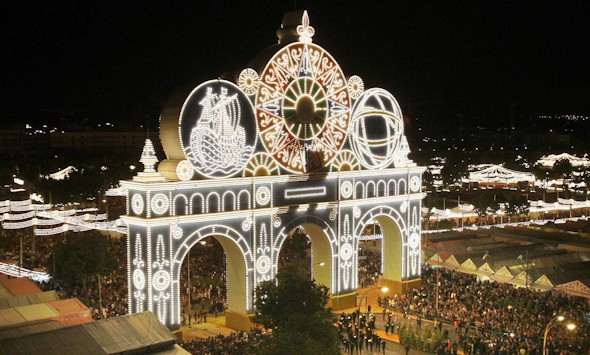 Portada de la feria de Sevilla. Foto: Efe