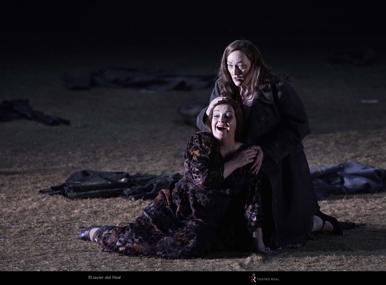 Ricarda Merbeth (Brünnhilde), Michaela Schuster (Waltraute)