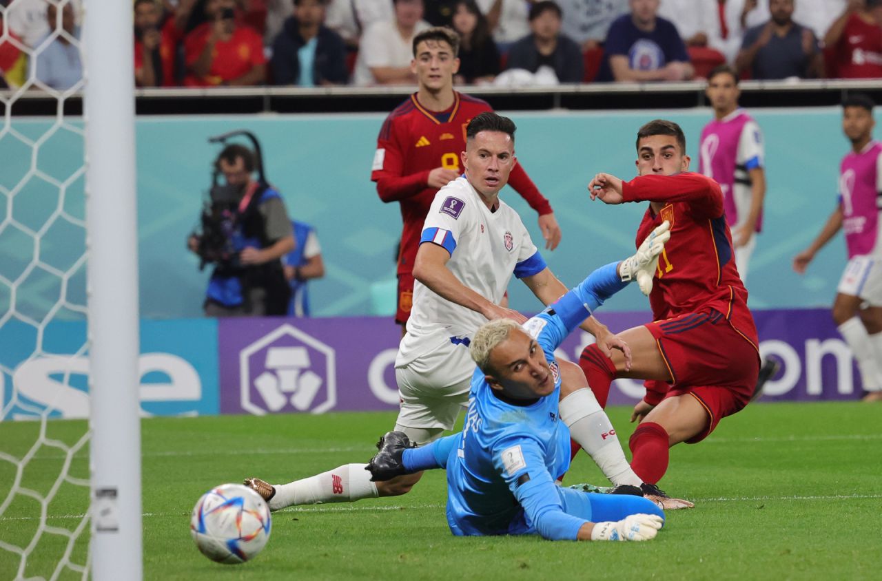 Ferrán Torres firmó un doblete