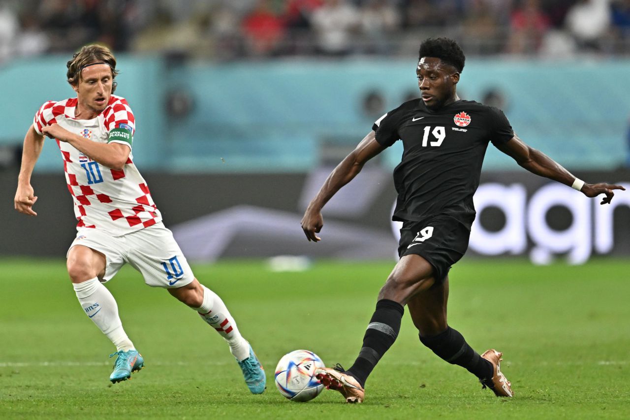 Croacia remontó el gol de Davies y acabó goleando a Canadá