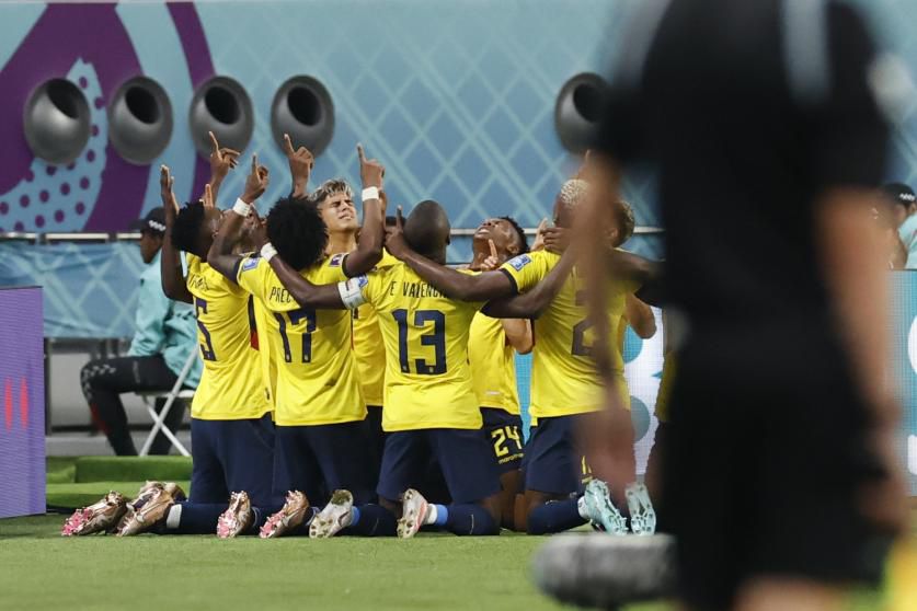 Ecuador confió en su fe para clasificarse, pero jugaron mal ante Senegal