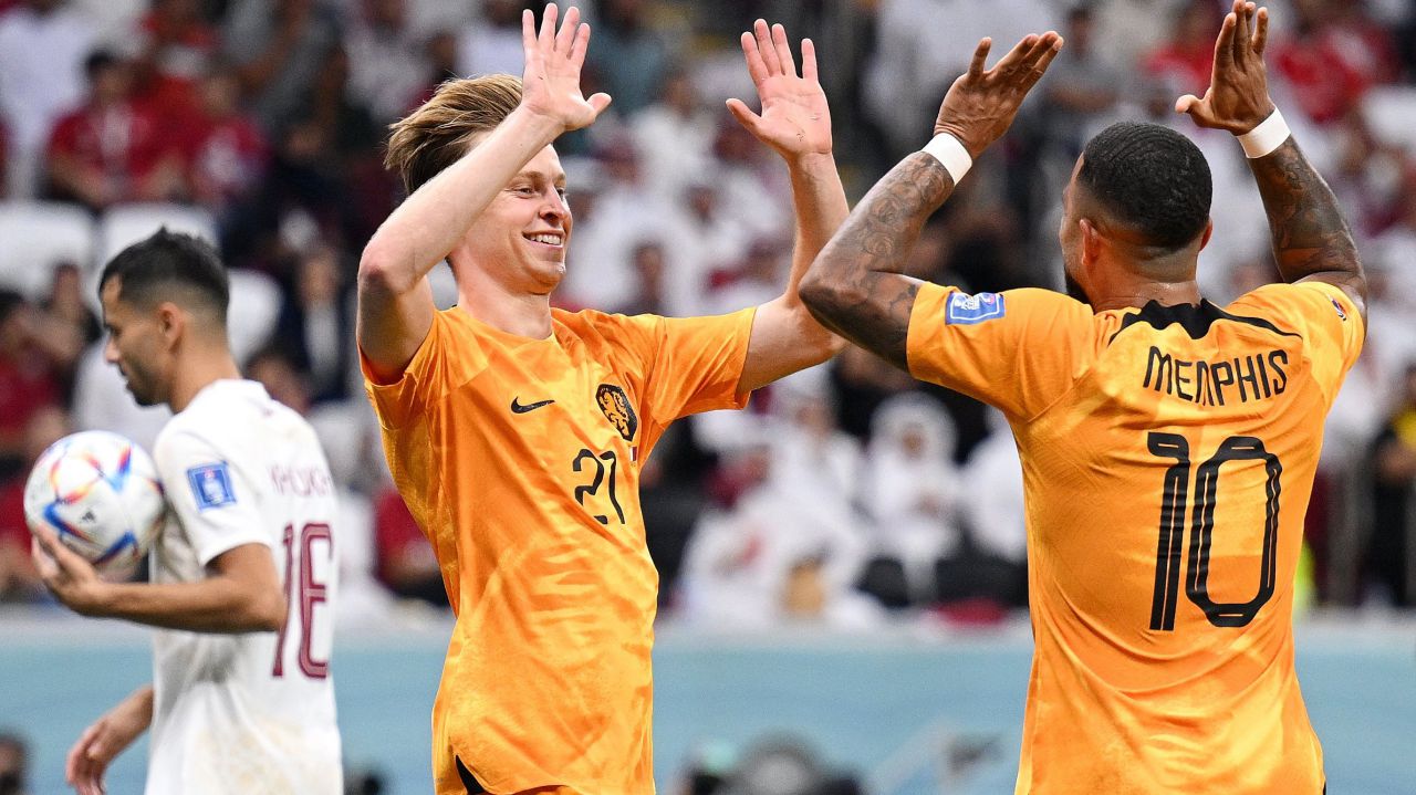 Frenkie De Jong marcó su primer gol en el triunfo neerlandés ante Catar