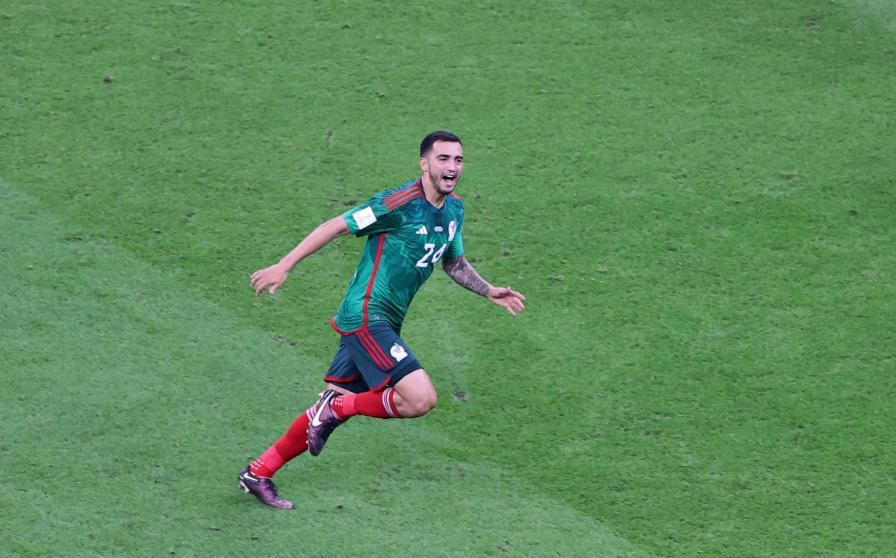 Chávez firmó uno de los golazos del Mundial