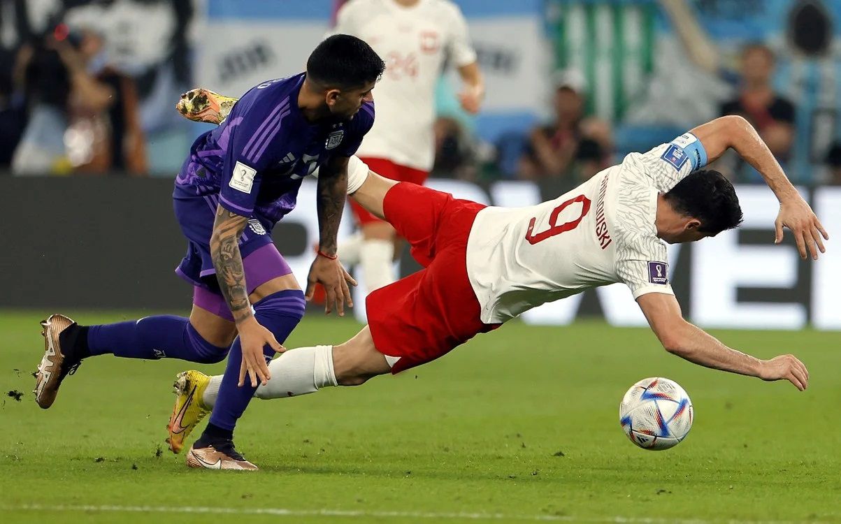 Lewandowski sufrió otro mal partido