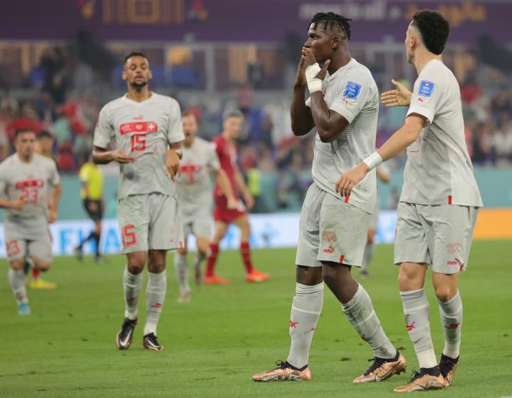 Breel Embolo guió a los suizos hacia la victoria
