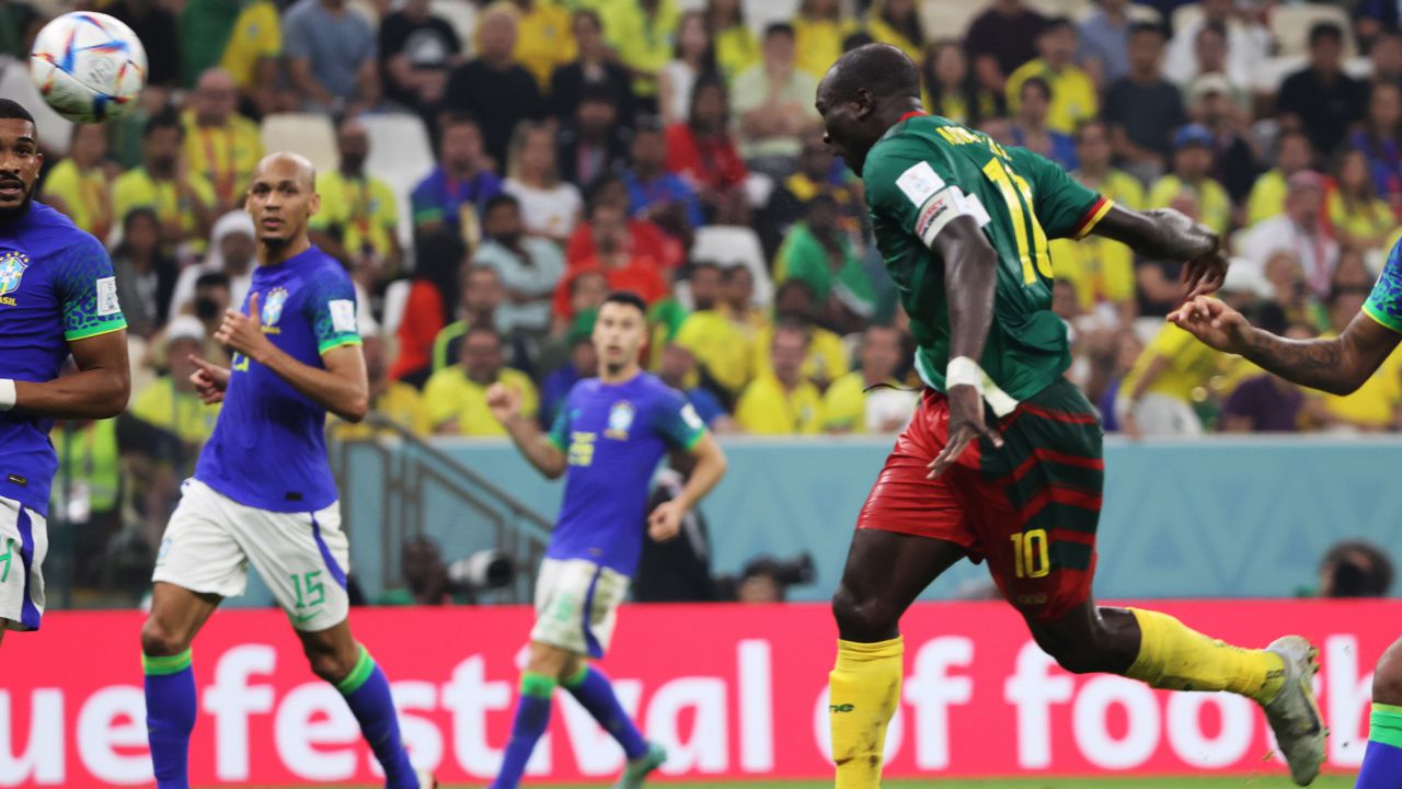 Aboubakar tumbó a Brasil en una victoria histórica para Camerún