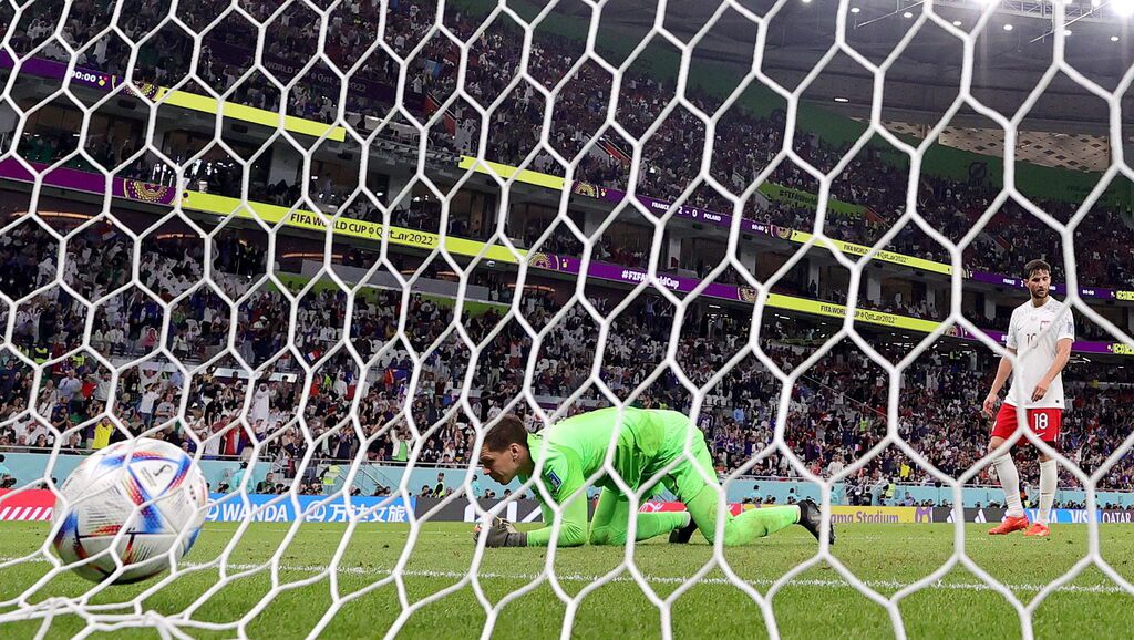 El excelente meta polaco Sczcesny fue superado por Francia