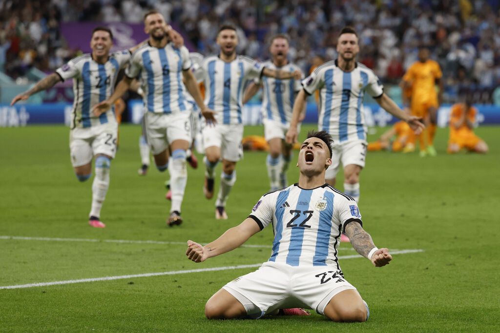 Lautaro Martínez anotó el penalti que metió a Argentina en semifinales