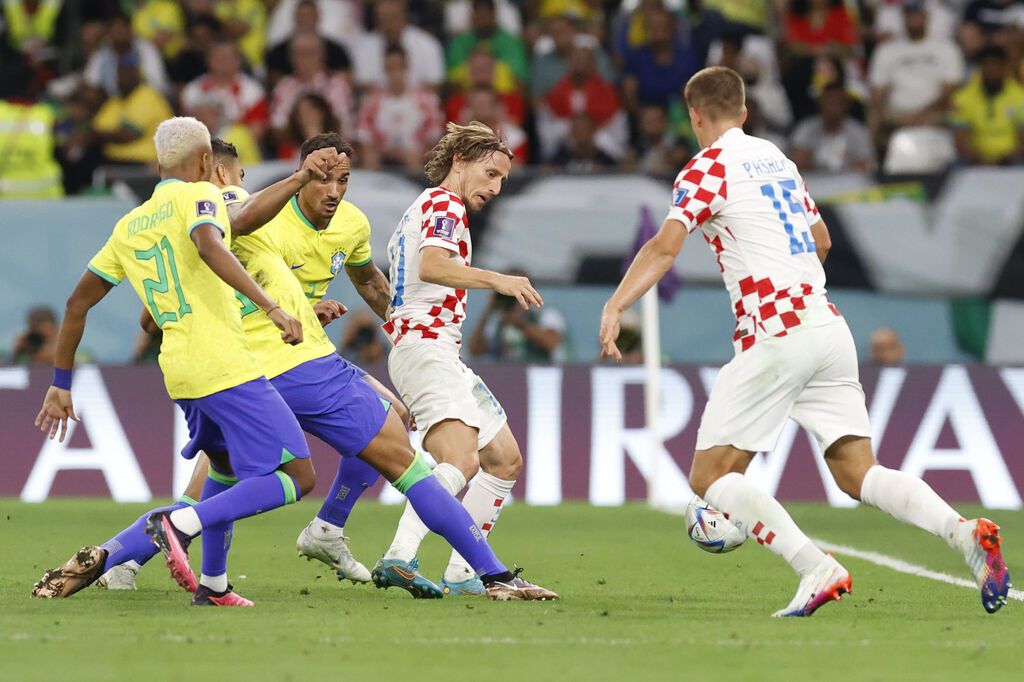 Croacia consiguió neutralizar la creatividad brasileña por medio de la pelota