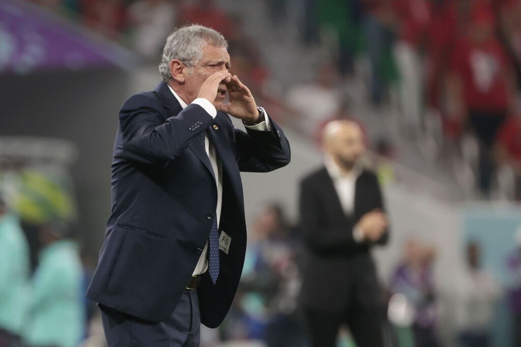 Fernando Santos, seleccionador de Portugal, volvió a dejar en el banquillo a Ronaldo y a Joao Cancelo