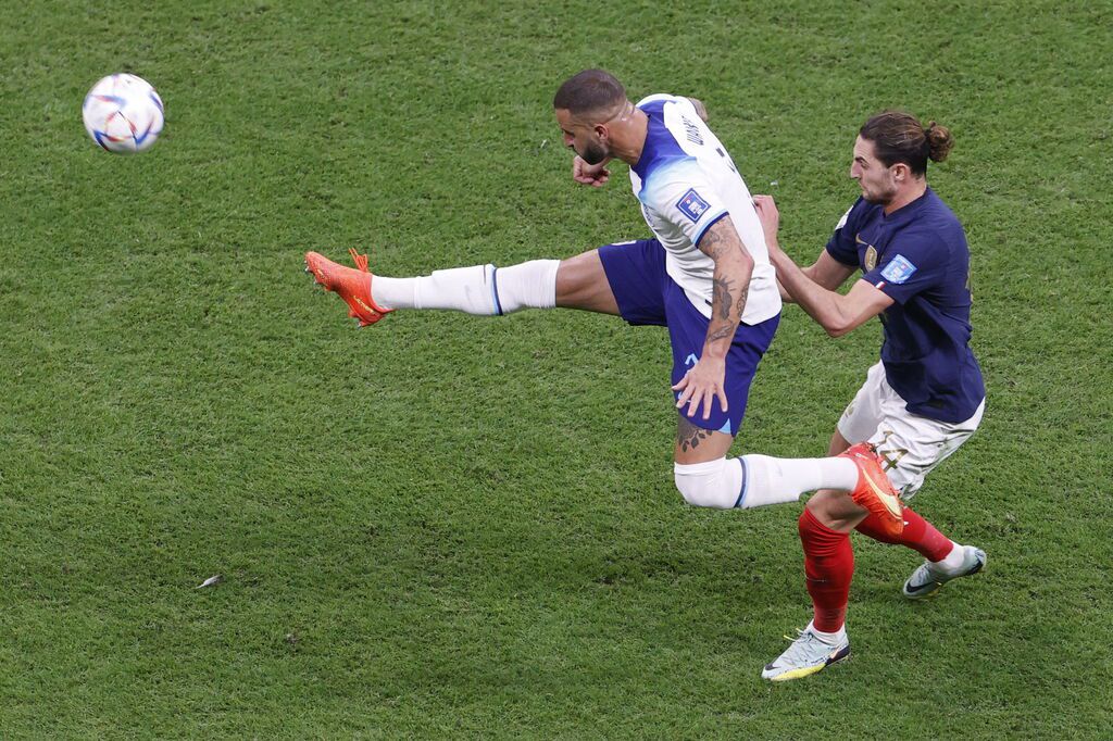 Kyle Walker firmó un formidable partido frente a Mbappé