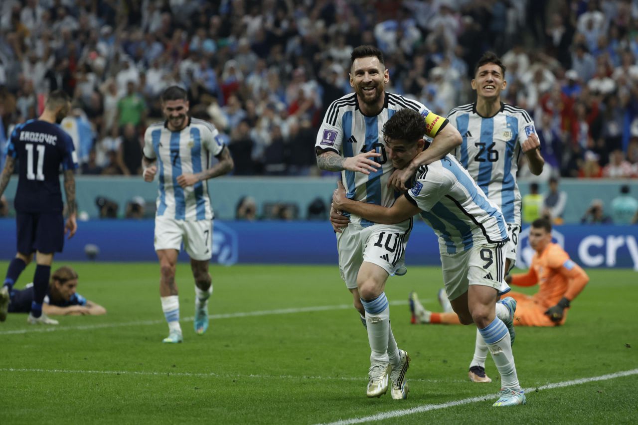 El '10' argentino y Julián Álvarez acabaron con Croacia