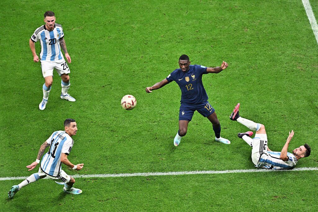La entrada de Kolo Muani y Camavinga resucitó a Francia y complicó a Argentina