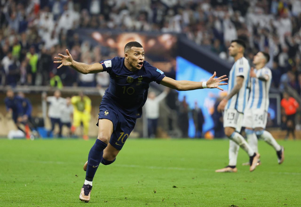 Mbappé demostró que es el gran futbolista llamado a suceder a Messi