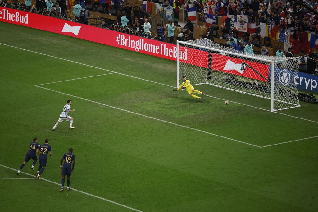 Messi se estrenó en la final de penalti