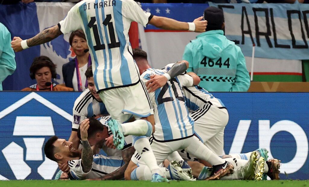 Los compañeros trabajaron de lo lindo para ver a Messi triunfar en el Mundial