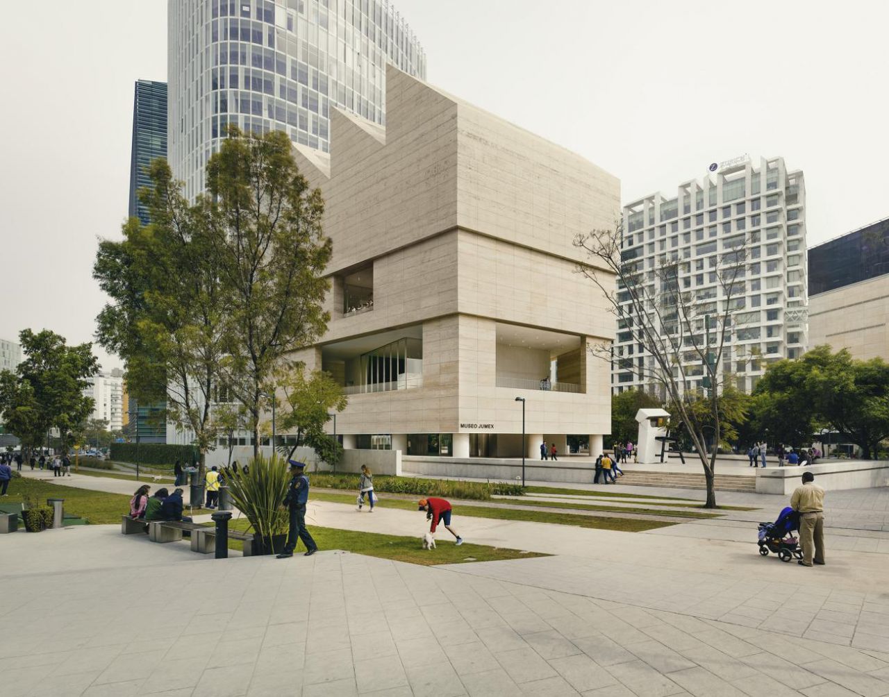 Museo Jumex, foto cortesía de Simon Menges.