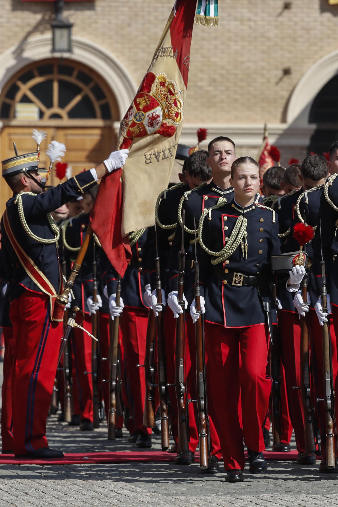 La Princesa Leonor jura bandera en Zaragoza
