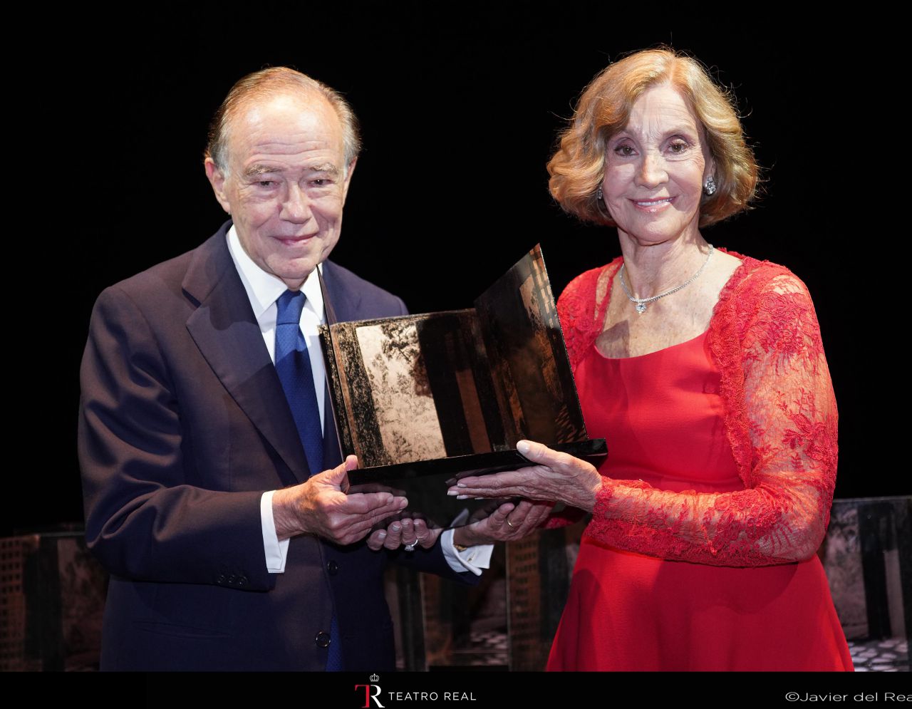 Gregorio Marañón, presidente del Teatro Real, y Helena Revoredo, presidenta del Consejo Internacional 