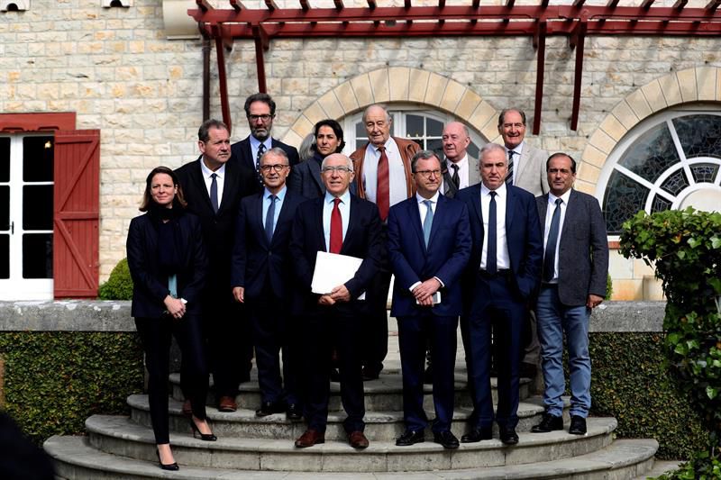 Acto de disolución de Eta en Cambo-les-Bains