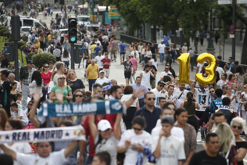 Miles de madridistas tomaron las calles del centro de la capital