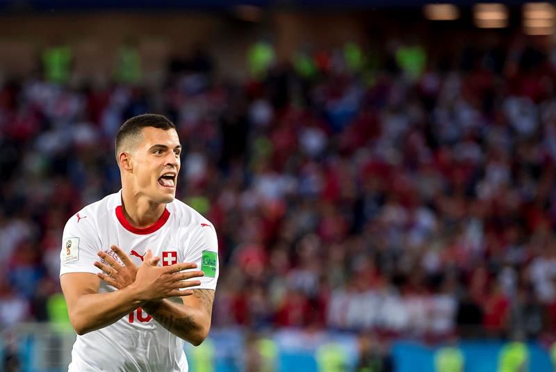 Xhaka empató en plena reacción helvética