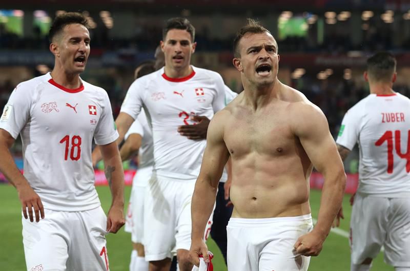 Shaqiri dio su primera muestra de jerarquía en el torneo con el 1-2 final, anotado en el 90