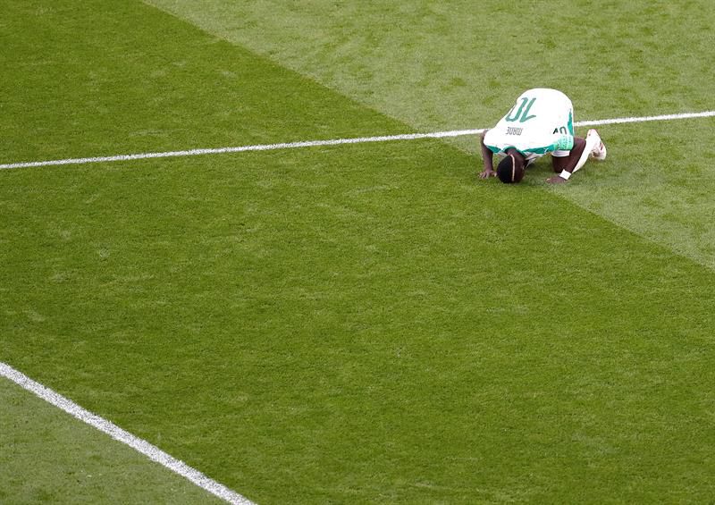 Sadio Mane se estrenó pero Senegal no pudo pasar del empate ante Japón