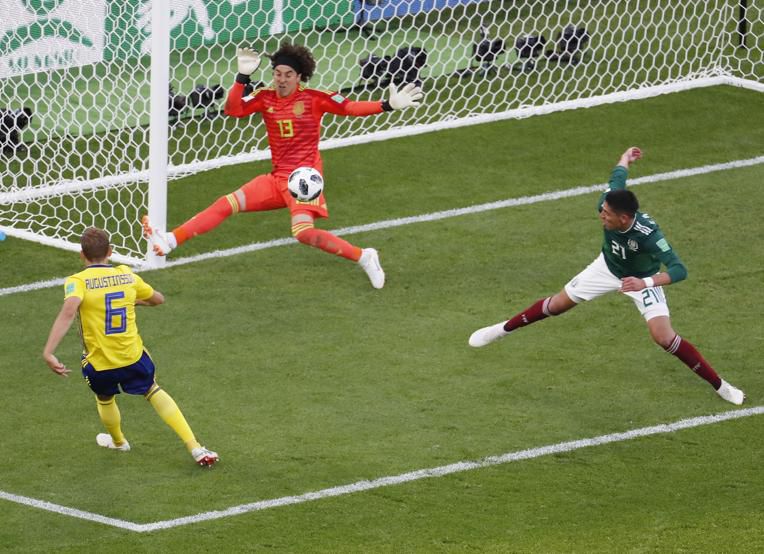 Suecia dio un golpe sobre la mesa con el 3-0 final