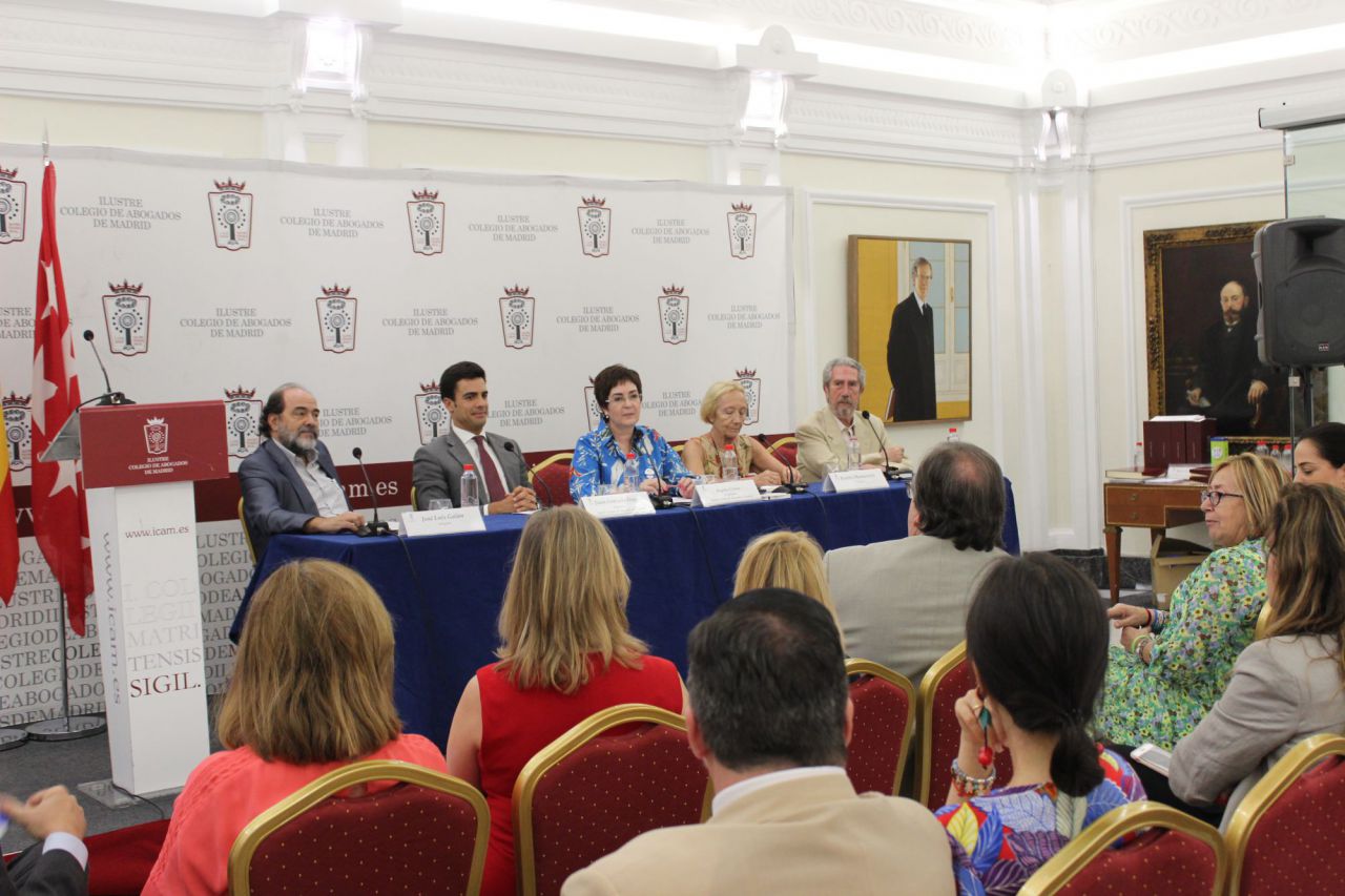 De izquierda a derecha, José Luis Galán, Juan Gonzalo Ospina, Begoña Castro, Beatriz Monasterio y Juan Luis Ydoate