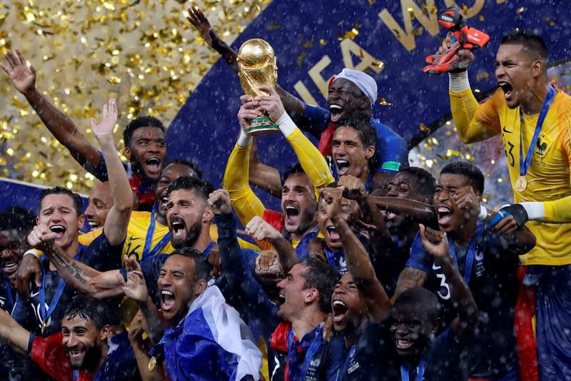 Francia celebró su segundo Mundial bajo la lluvia de Moscú