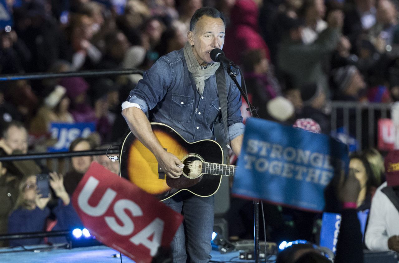Springsteen en el acto de campaña de Clinton en Pensilvania