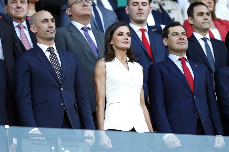 Doña Letizia asistió al evento en un palco que reunió a autoridades políticas y deportivas