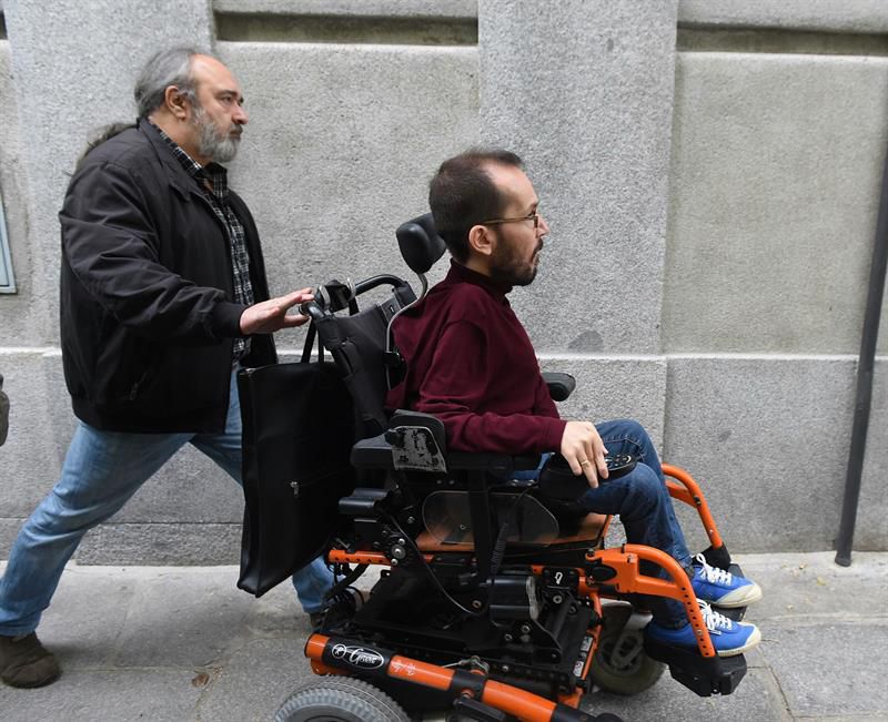 Pablo Echenique, de Podemos, a su llegada al Tribunal Supremo