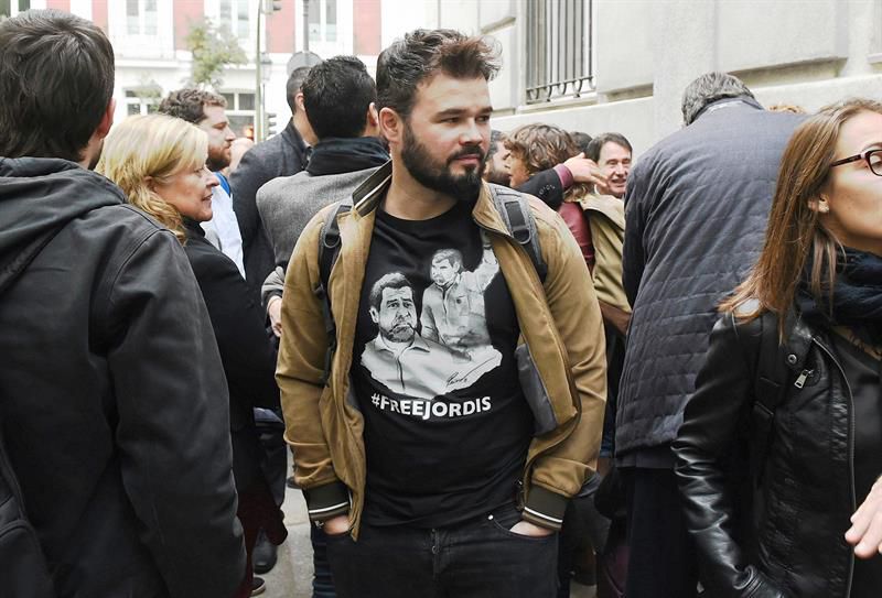 Gabriel Rufián, de ERC, en las inmediaciones del Tribunal Supremo