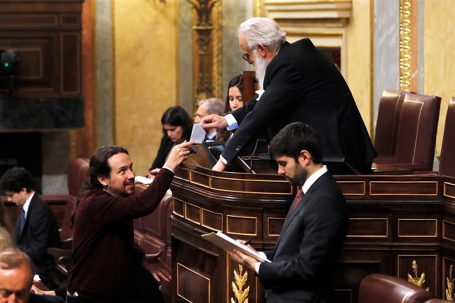 El líder de Podemos, Pablo Iglesias, durante la votación a la Presidencia del Congreso 