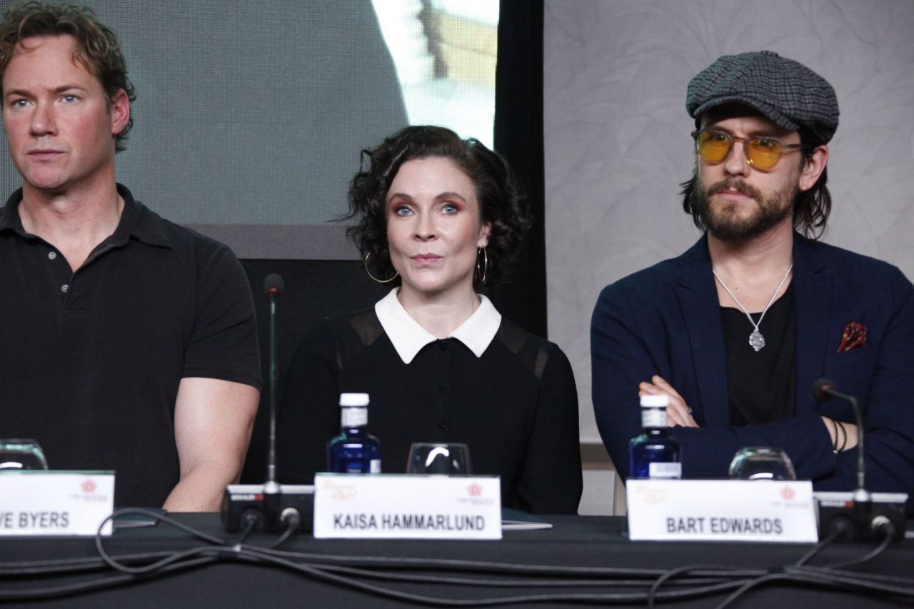 Steve Byers, Kaisa Hammarlund y Bart Edwards.