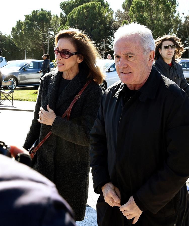 Los cantantes Ana Belén y Víctor Manuel.