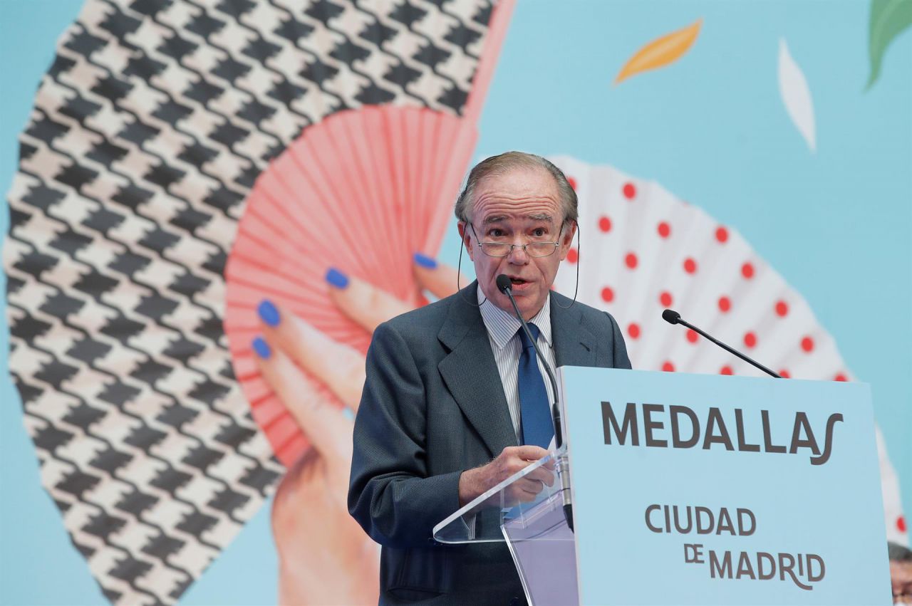 El presidente del Teatro Real, Gregorio Marañón y Bertrán de Lis, durante su intervención tras recibir la Medalla de oro de Madrid.